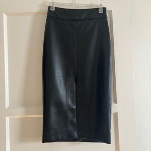 Aritzia Pegu Black Faux Leather Skirt, size 00